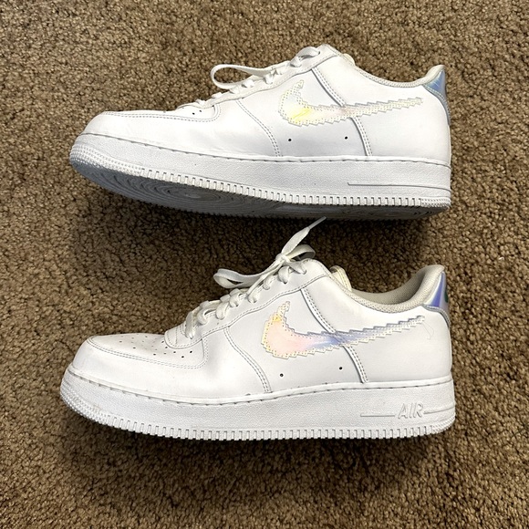 Nike Air Force 1 Holographic Iridescent - Picture 4 of 8
